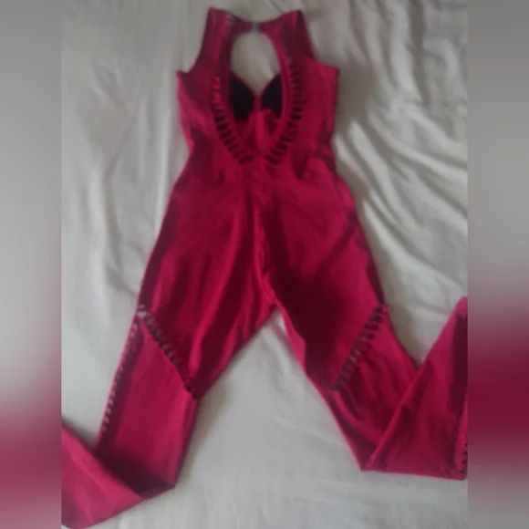 Red Supplex CAJUBRASIL Fitness Lazer Cut Open Back Jumpsuit S Brazil - Picture 9 of 11